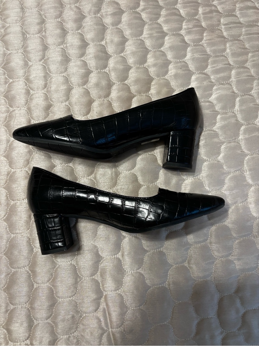 Aquatalia Black Croc Embossed Leather Heels | Block Heel Pumps | Size 8 Italy - Picture 2 of 10
